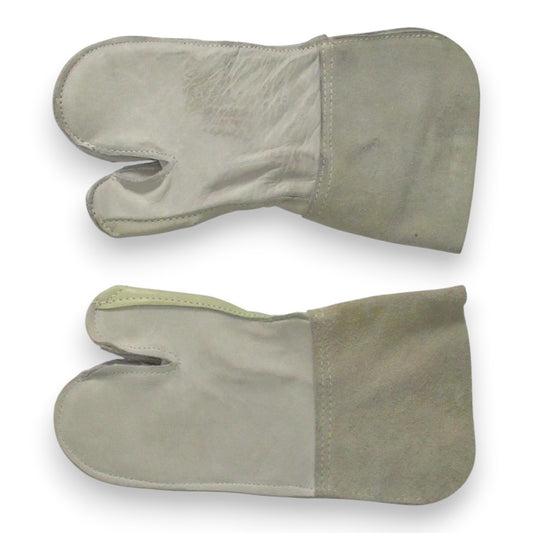 Leather Tabi Gloves (1948)