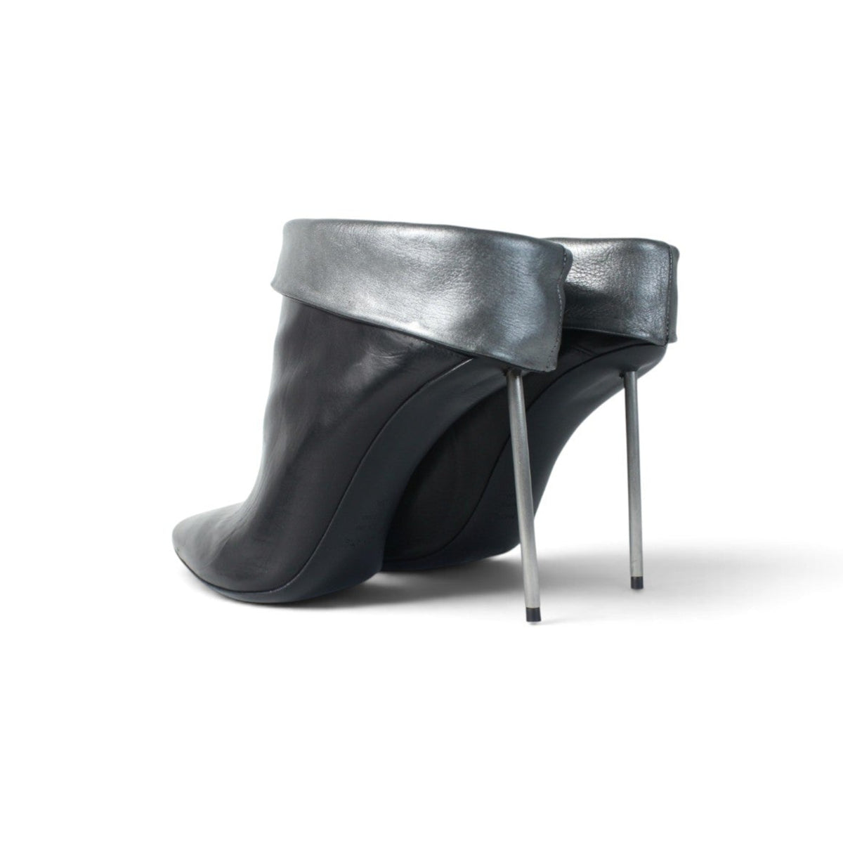 VIC MATIĒ Steel Heel Leather Shoes